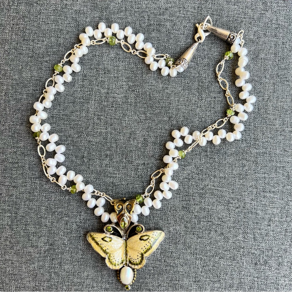 Mars And Valentine Echo Of The Dreamer Pearl Necklace With Butterfly Pendant - Picture 1 of 5